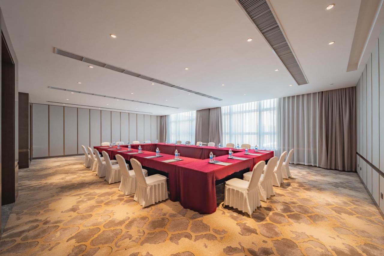 Holiday Inn Zhengzhou Zhongzhou By Ihg Экстерьер фото