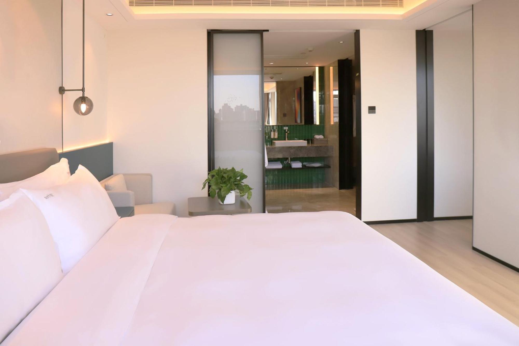 Holiday Inn Zhengzhou Zhongzhou By Ihg Экстерьер фото