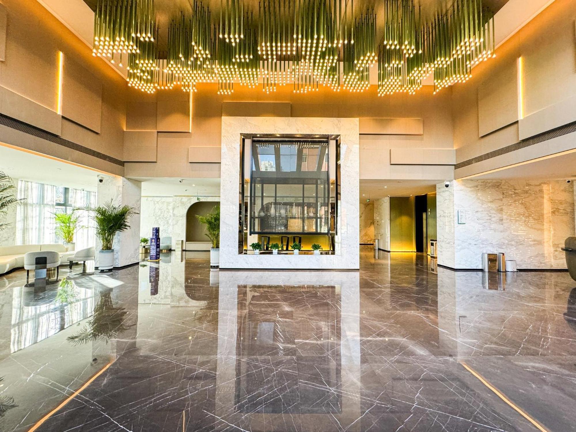 Holiday Inn Zhengzhou Zhongzhou By Ihg Экстерьер фото